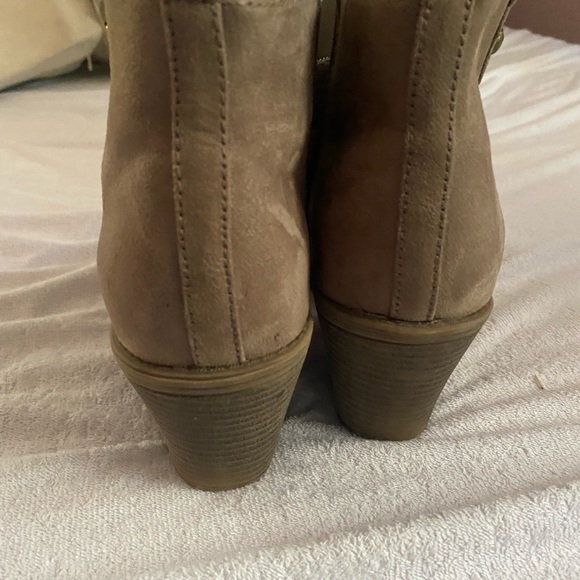 Brown booties - Picture 4 of 4